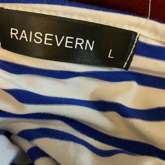 2 for $10 EUC Raisevern tunic size L, white with blue stripes - Picture 4 of 4